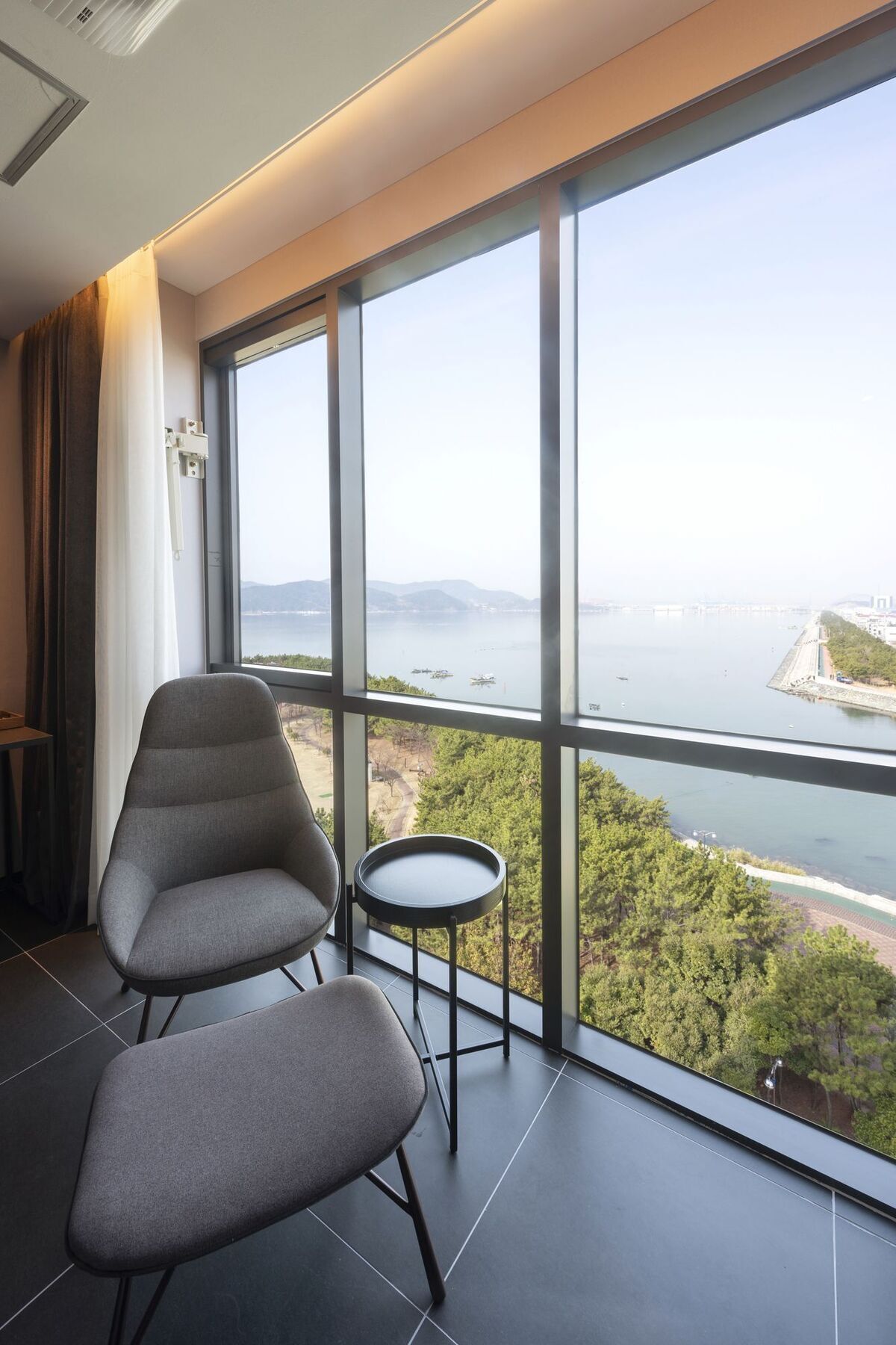 Brown-Dot Hotel Shinho Busan Exteriör bild
