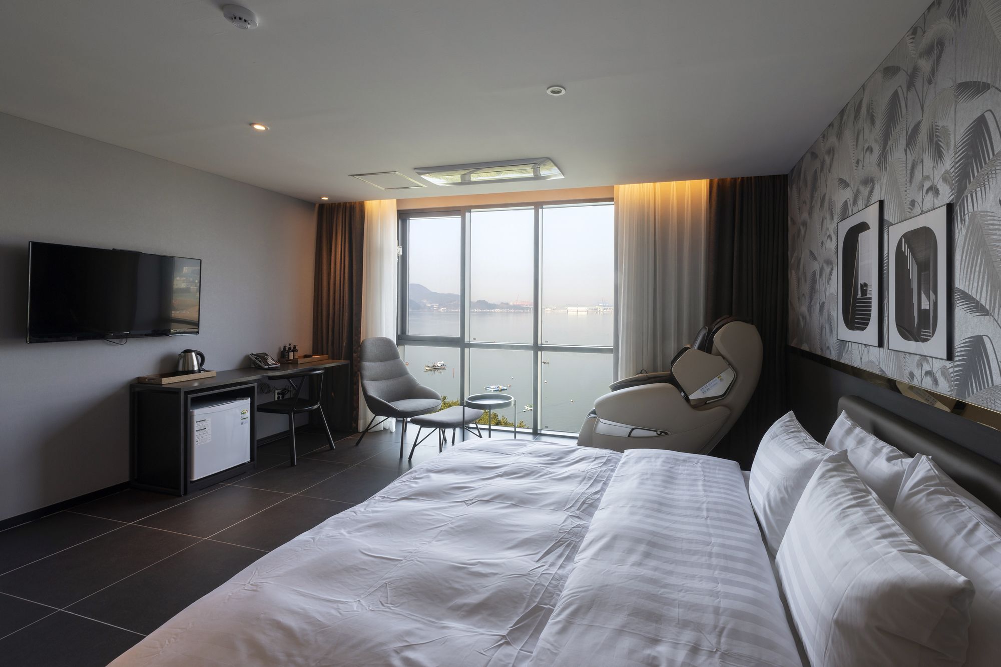 Brown-Dot Hotel Shinho Busan Exteriör bild